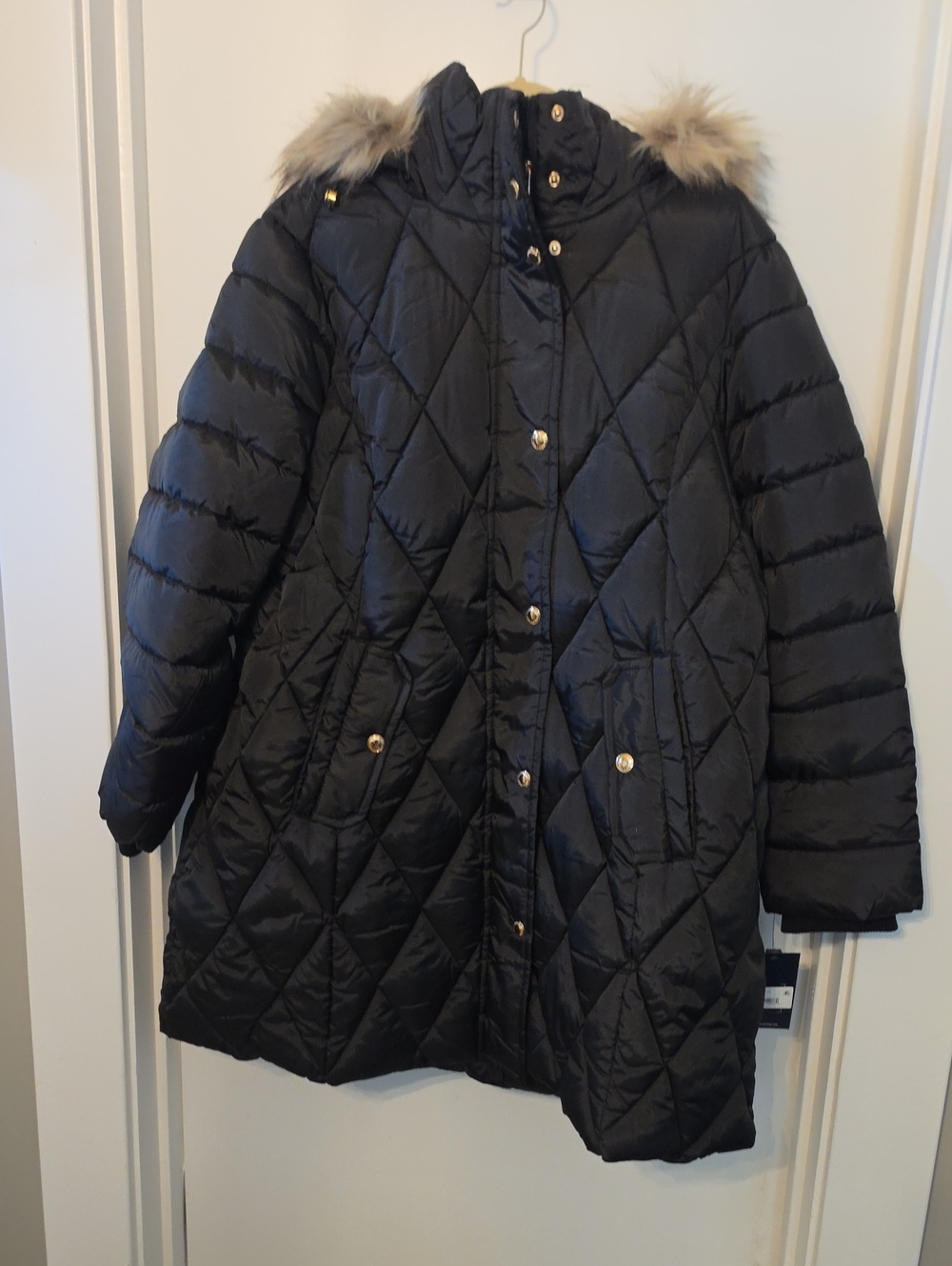 London Fog Black Quilted Diamond Puffer Coat with Faux Fur Trim Hood